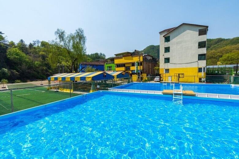 Apartamentos I Can Pension