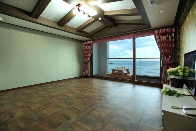 Sea Islend Pension