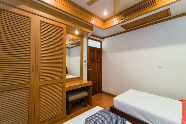 6 Bedroom Twin Villas On Beach Front Resort 11/12