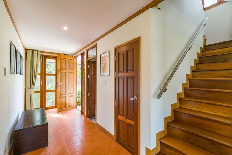 6 Bedroom Twin Villas On Beach Front Resort 11/12