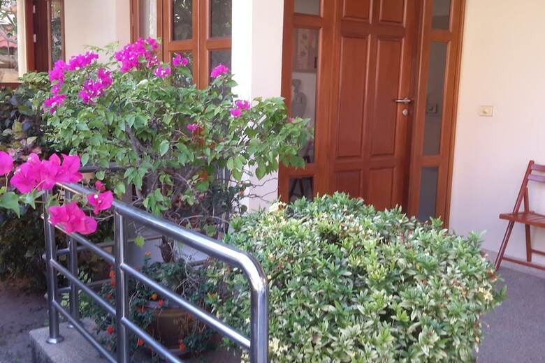 6 Bedroom Twin Villas On Beach Front Resort 11/12