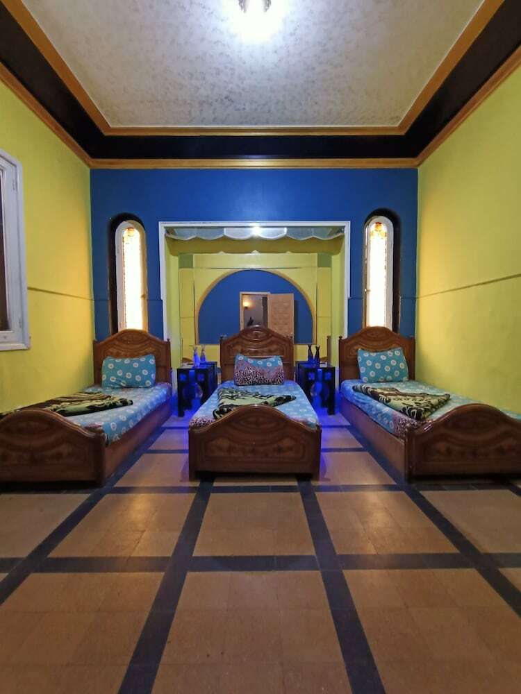 Hostal Castle Hotel