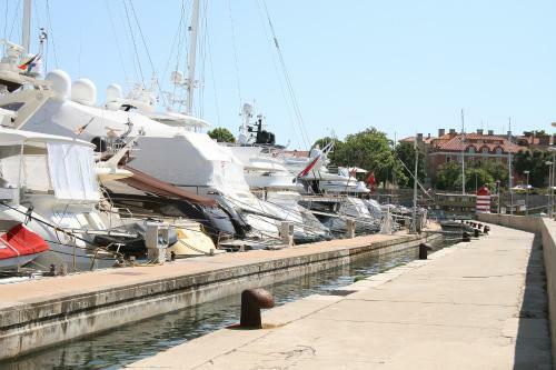 Apartments Ombla