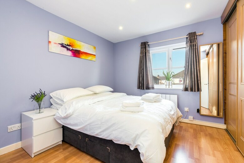 Apartamento New 2bd Garden Flat Quick Access To Central London
