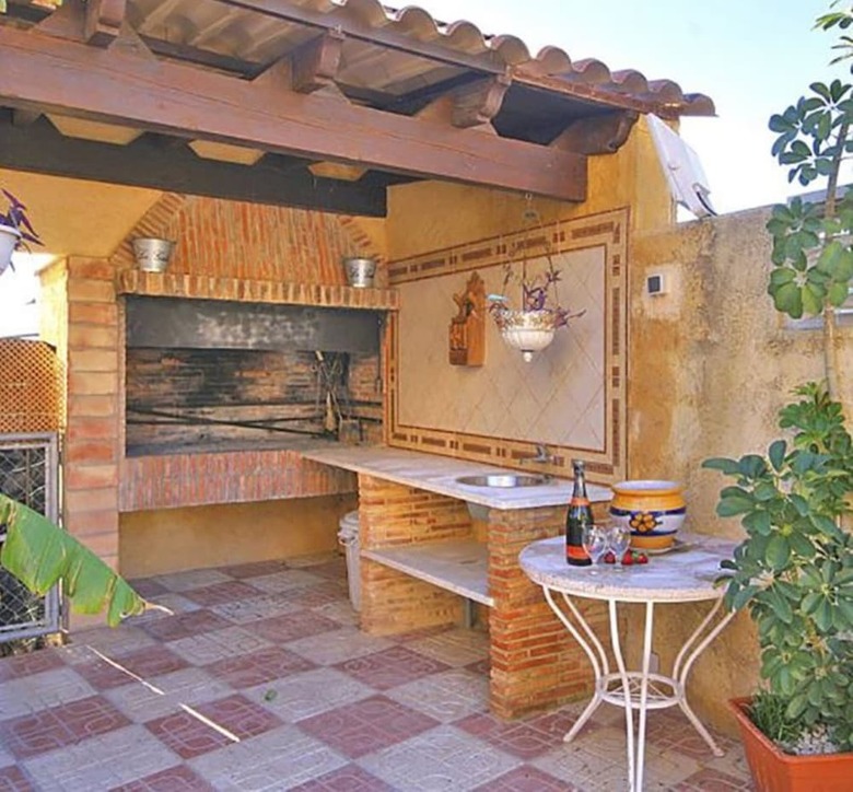 Villa - 8 Bedrooms With Pool And Wifi - 106437