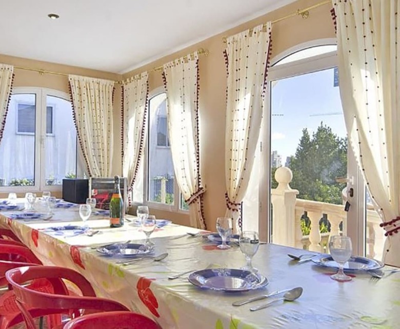 Villa - 8 Bedrooms With Pool And Wifi - 106437