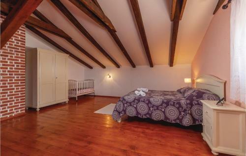 Holiday Home Stancija Negrin Bb Cr