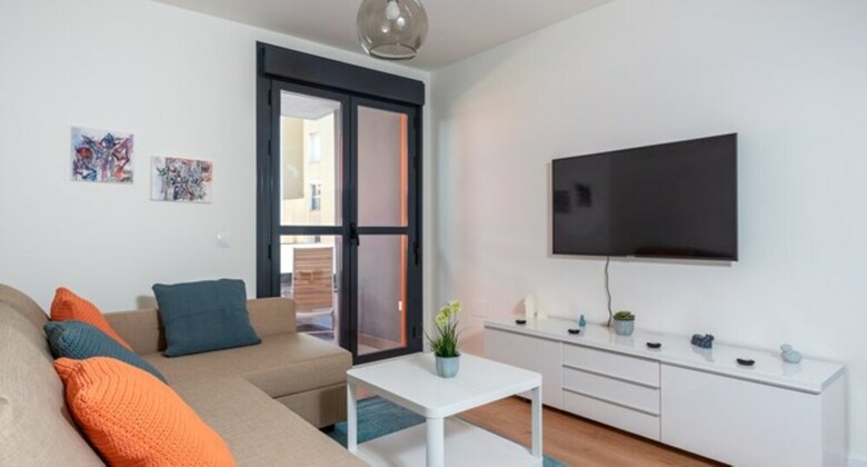 Villa Apartment - 1 Bedroom With Wifi - 107873