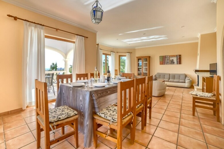 Villa - 7 Bedrooms With Pool And Wifi - 104969