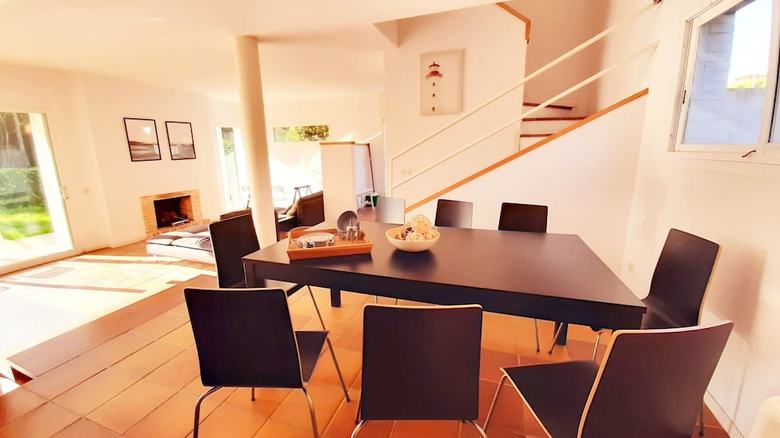 Villa - 4 Bedrooms With Pool And Wifi - 107985