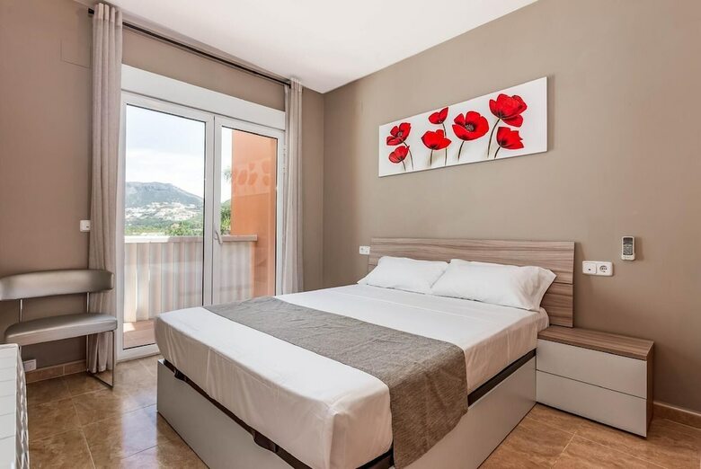 Charming 4-bed Villa In Denia