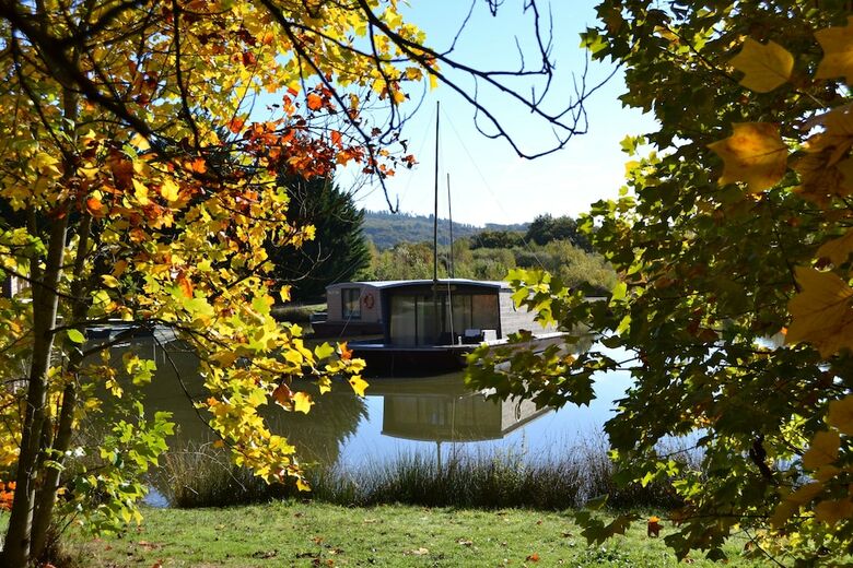 Roulottes Des Mon�di�res - Caravan Park