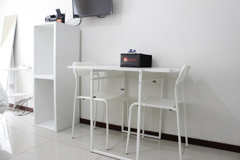 Scenic & Trendy Studio Apartment At Gateway Pasteur
