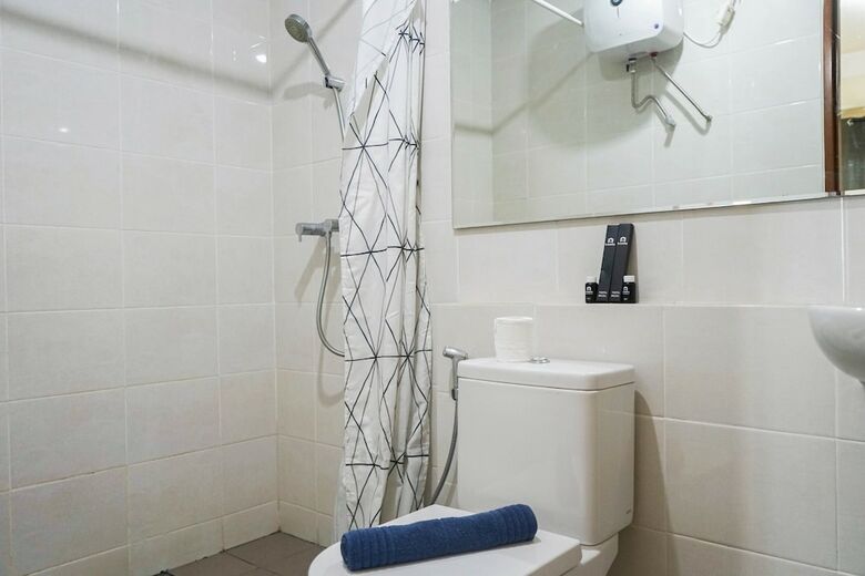 Sea View 2br Apartment At Green Bay Condominium