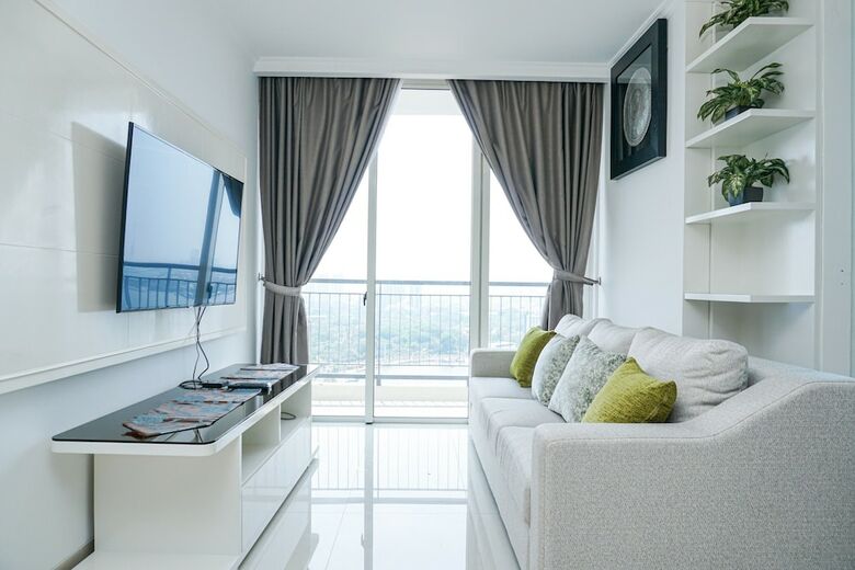 Stunning 2 Bedrooms Apartment At Ancol Mansion