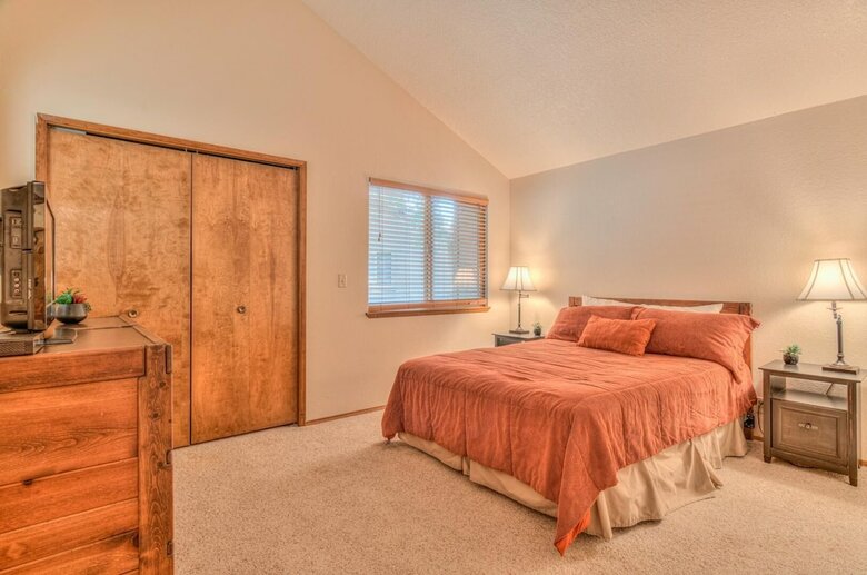 Tamarack Lane 8 By Village Properties At Sunriver