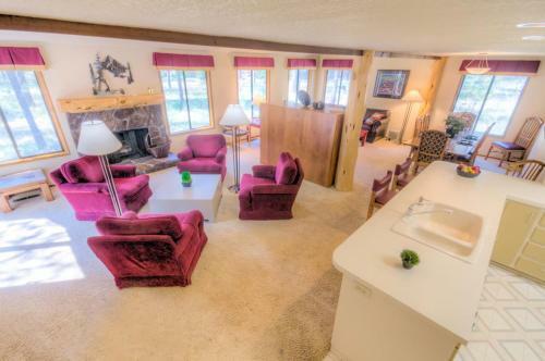Towhee Lane 5 By Village Properties At Sunriver