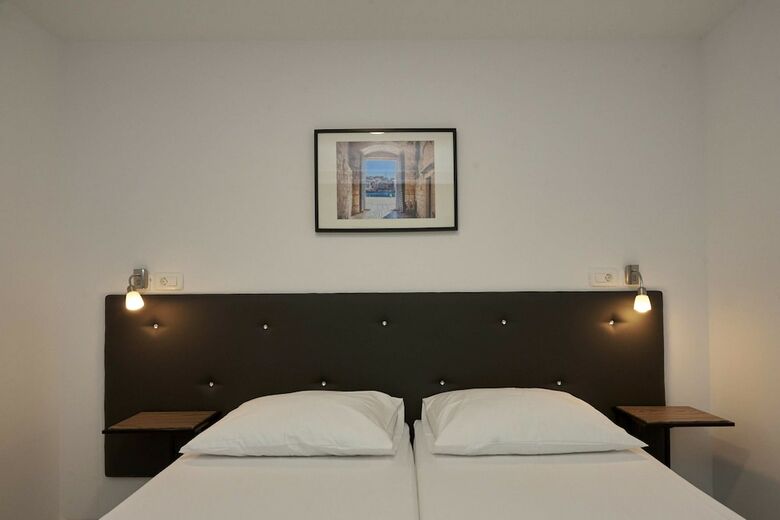 Hotel Apartments & Rooms ?aja