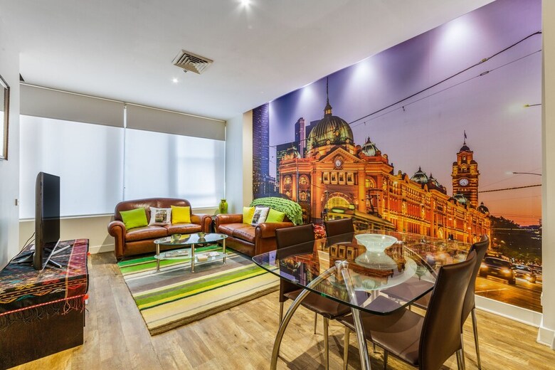 Apartamentos Tram Stop 5
