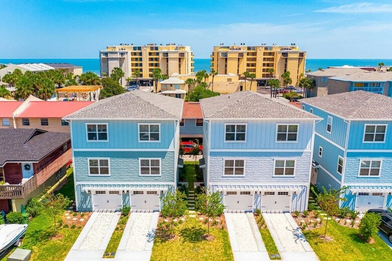 Villa Beach Escape Three - Luxury Townhome