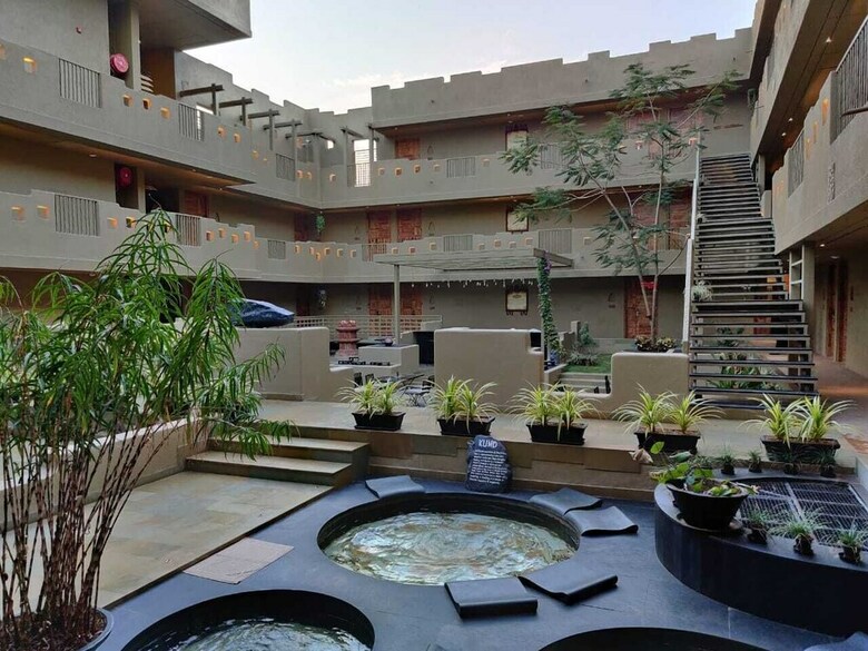 Hotel 3102bce