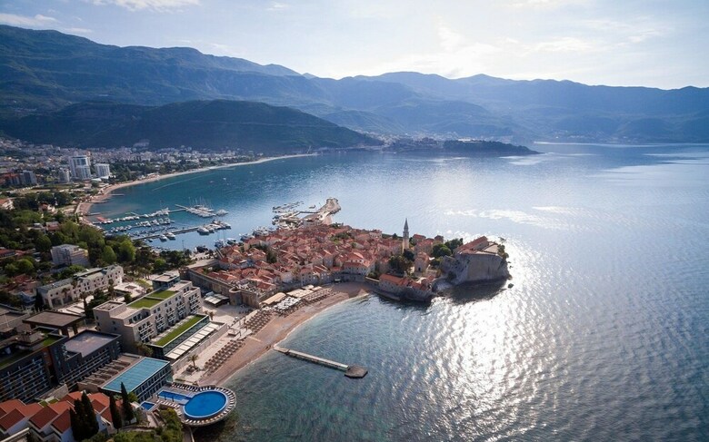 Harasho Four Bed Apartment, Budva City Center