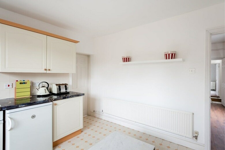 The Emmanuel Orchard - Central 4bdr Home With Parking