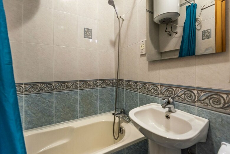 Getawaysmalta - Spinola Bay Seafront Apartment In St Julian's