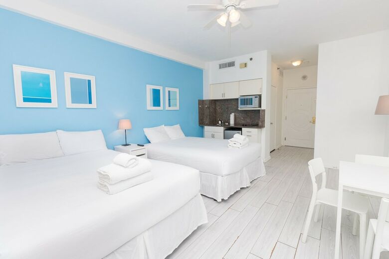 Apartamento 674 Partial Ocean View
