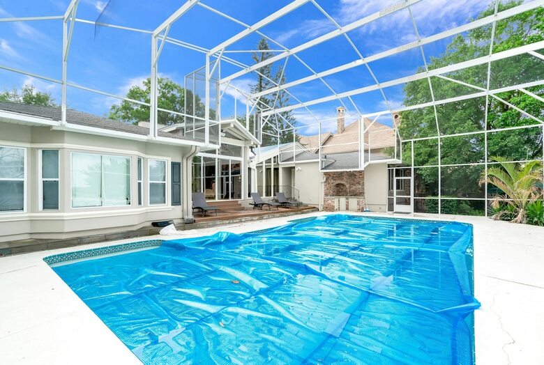 Ultimate 6 Bedroom 5 Bathroom On Bay Hill