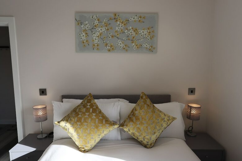 Apartamentos Nec Airport Shortstay
