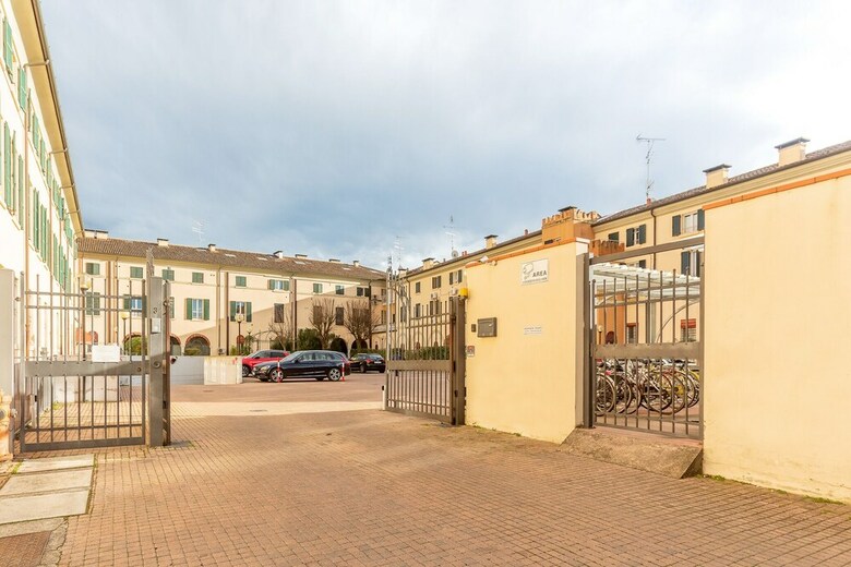 University Apartment Con Parcheggio E Giardino