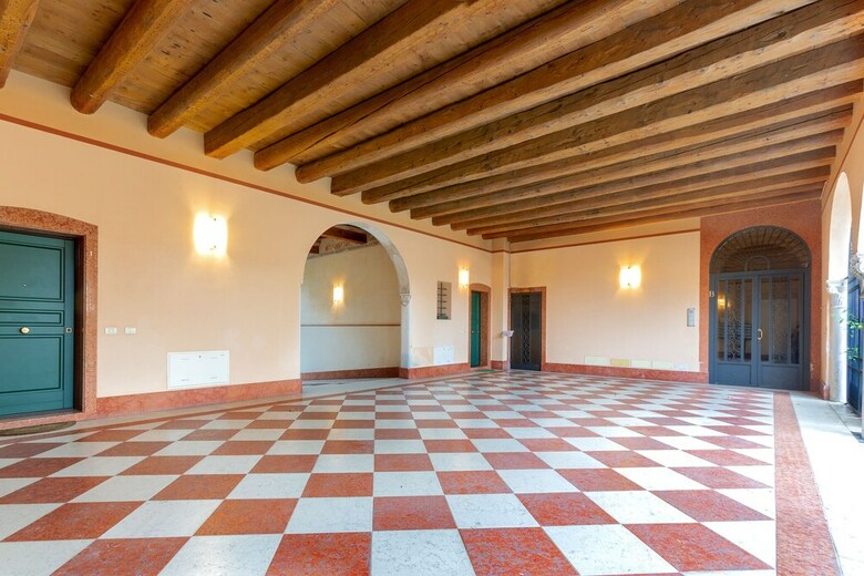 University Apartment Con Parcheggio E Giardino