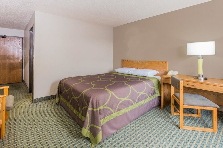 Motel Super 8 By Wyndham St. Charles