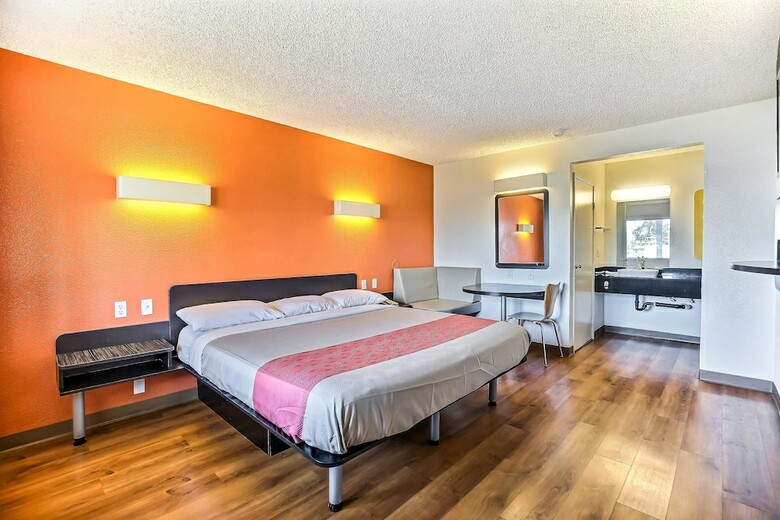 Motel 6 Oakland, Ca - Embarcadero