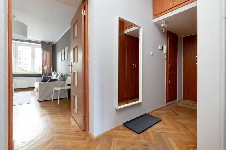 Saska Kepa Modern Apartment