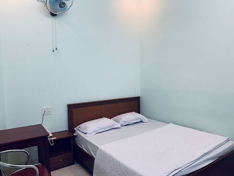 Oyo 1054 Rong Vang Hotel