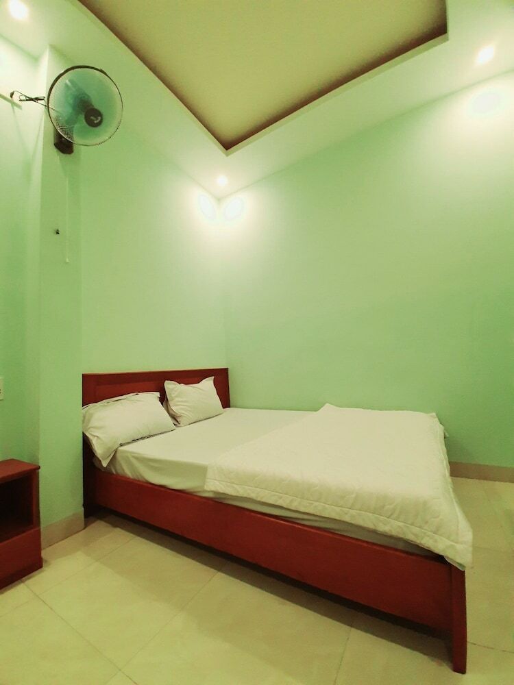 Oyo 1054 Rong Vang Hotel