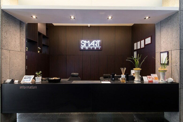 Smart Tourist Hotel