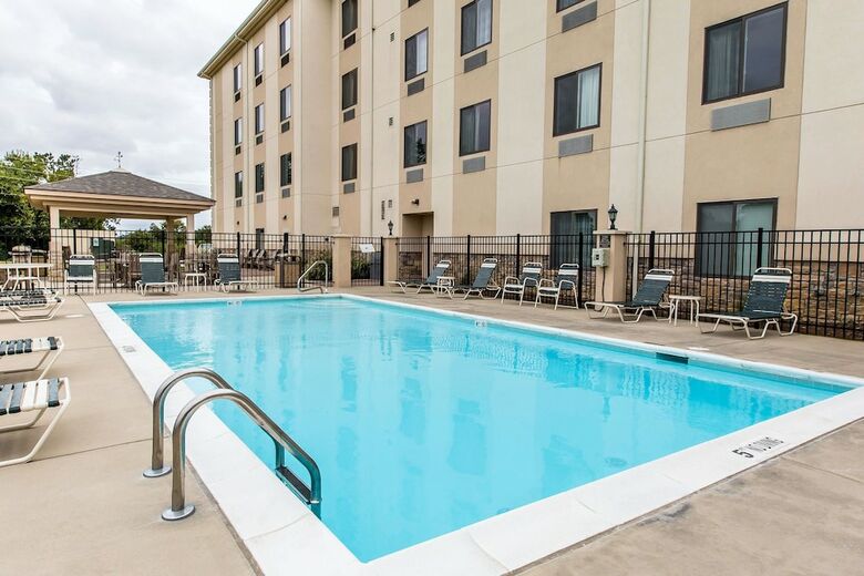 Hotel Sleep Inn & Suites Mount Olive North