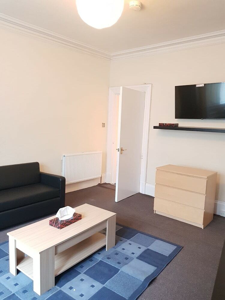 Apartamento Convenient, Clean And Comfortable Flat #2