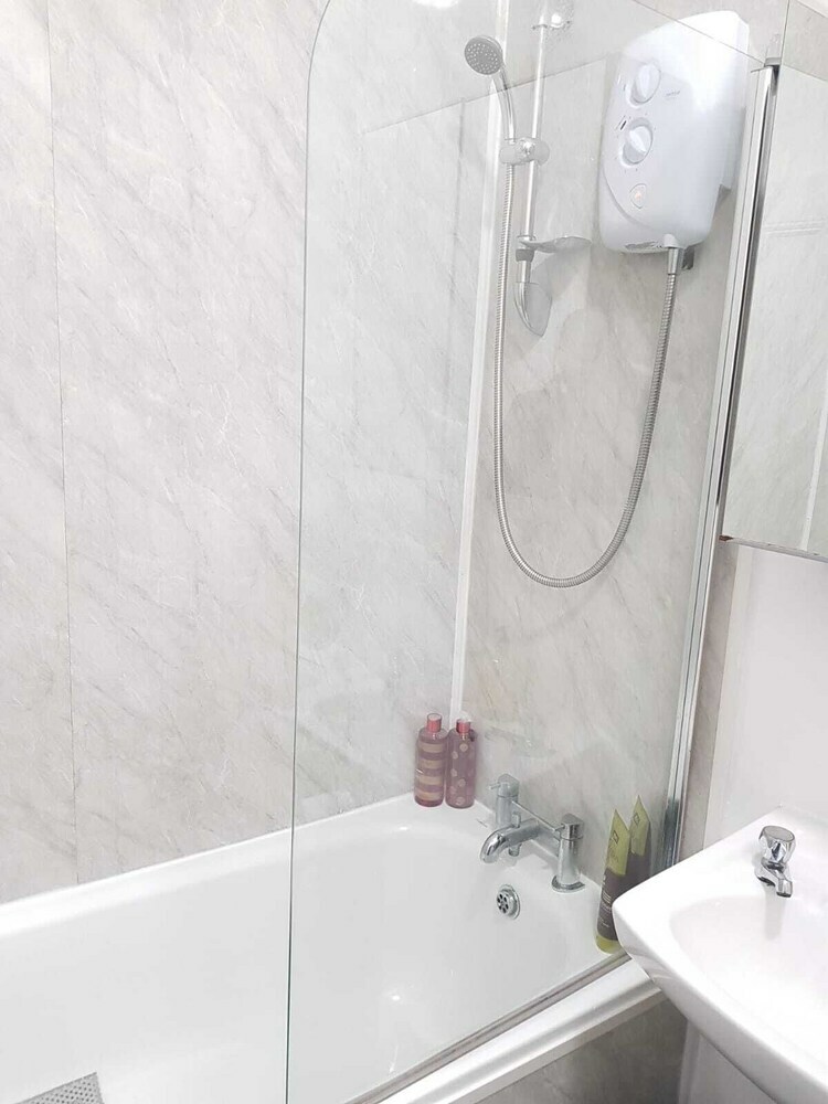 Apartamento Convenient, Clean And Comfortable Flat #2