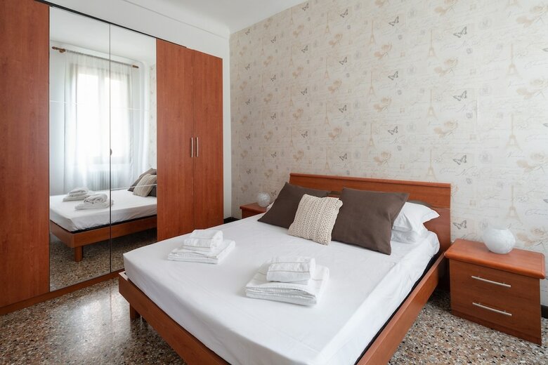 Venice Grand Canal Style Apartment