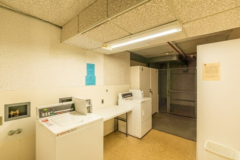 Waikiki Banyan W/ocean Views Free Parking