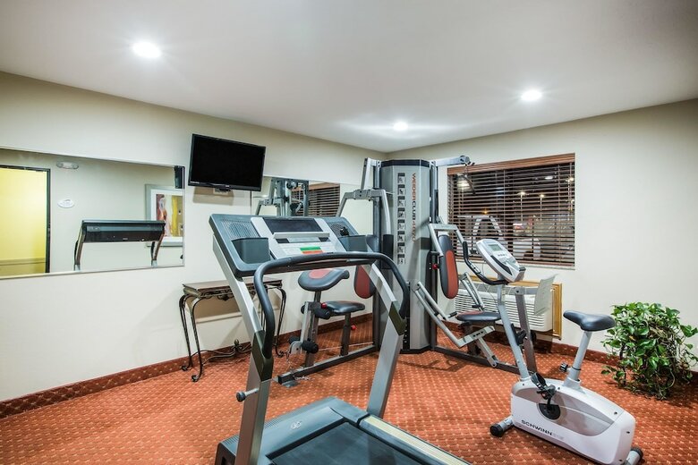 Hotel Baymont By Wyndham Cedar Rapids