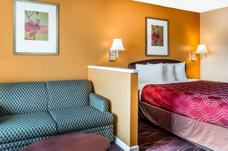 Hotel Budgetel Inn & Suites