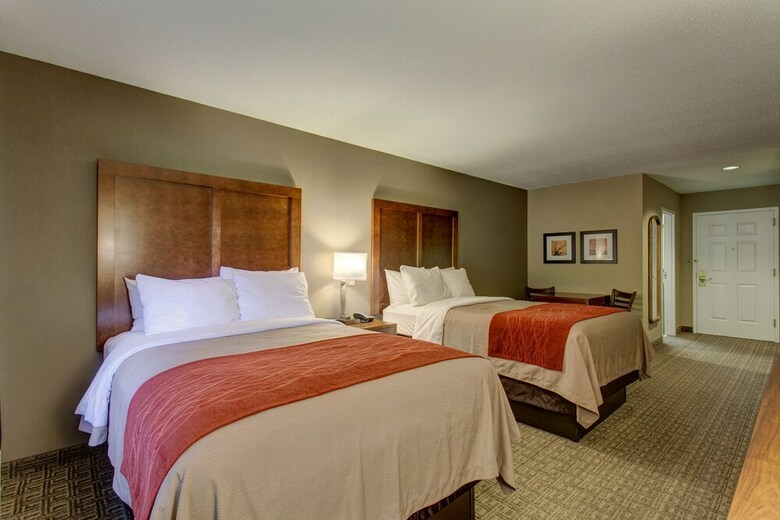 Hotel Comfort Inn & Suites
