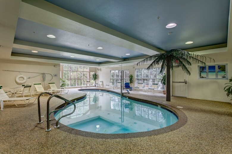 Hotel Comfort Inn & Suites