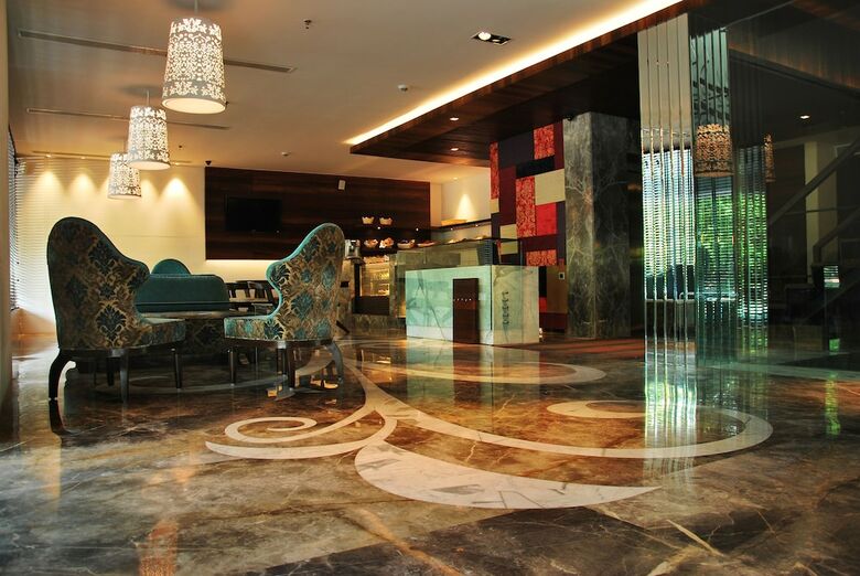 Maya Hotel