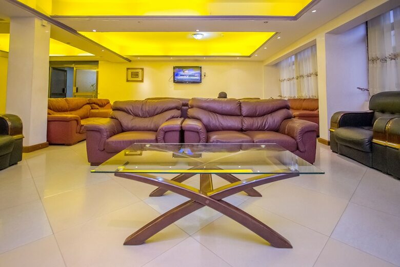 Holiday Express Hotel